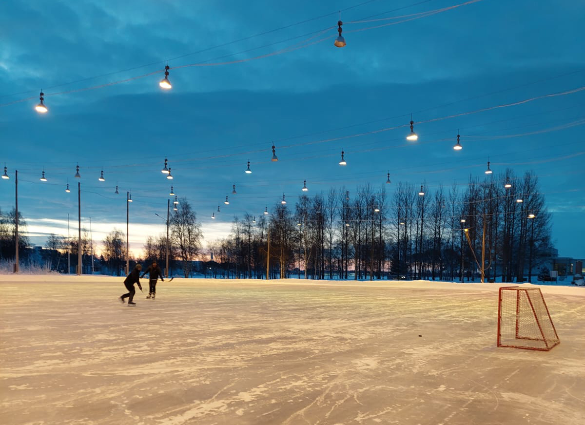 Luistelukentät kutsuvat, myös Pohjan stadion jäädytetty, tervetuloa luistelemaan!